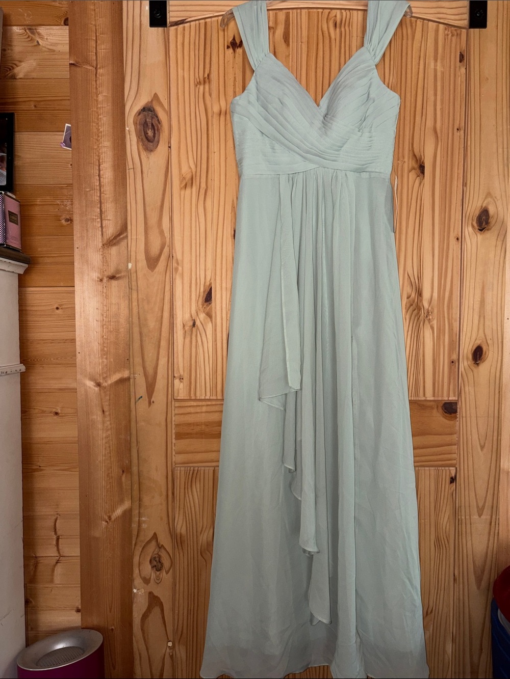 Wear your love - Women’s formal Light Mint Green Chiffon Evening Dress size 8